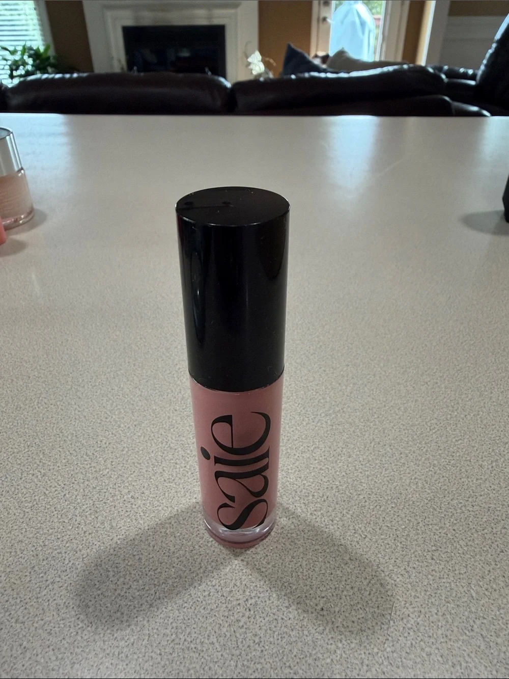 Saie Glossy Bounce New in shade Bubble